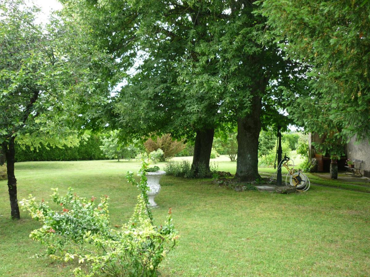 La Bauldiniere Bed & Breakfast Tauxigny Exterior photo