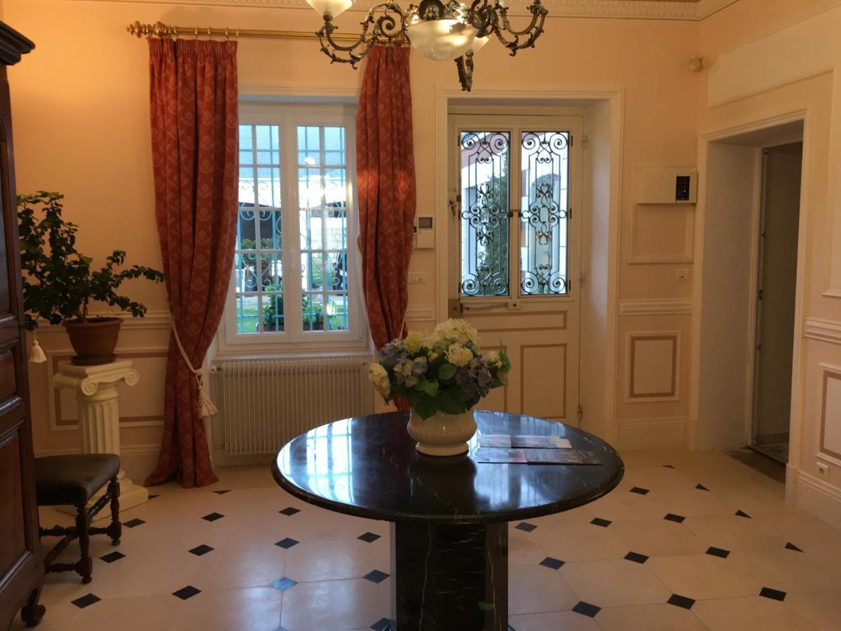 La Bauldiniere Bed & Breakfast Tauxigny Exterior photo