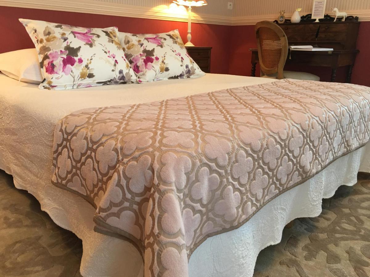 La Bauldiniere Bed & Breakfast Tauxigny Exterior photo
